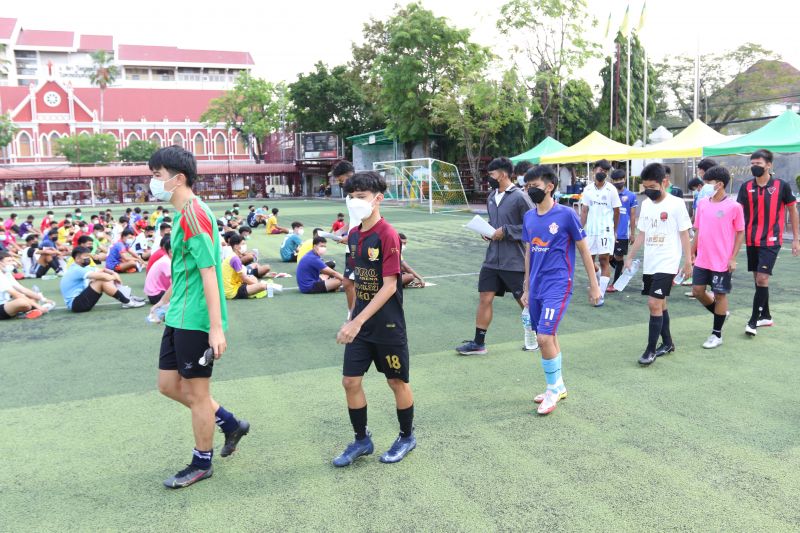 การคัดเลือกนักกีฬาฟุตบอลรุ่นอายุ 16 ปี ของโรงเรียนเทพศิรินทร์