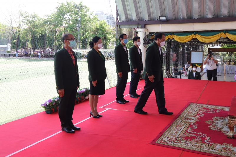 ร่วมลงนามถวายพระพรชัยมงคล เนื่องในวันคล้ายวันพระราชสมภพ  สมเด็จพระกนิษฐาธิราชเจ้า กรมสมเด็จพระเทพรัตนราชสุดาฯ