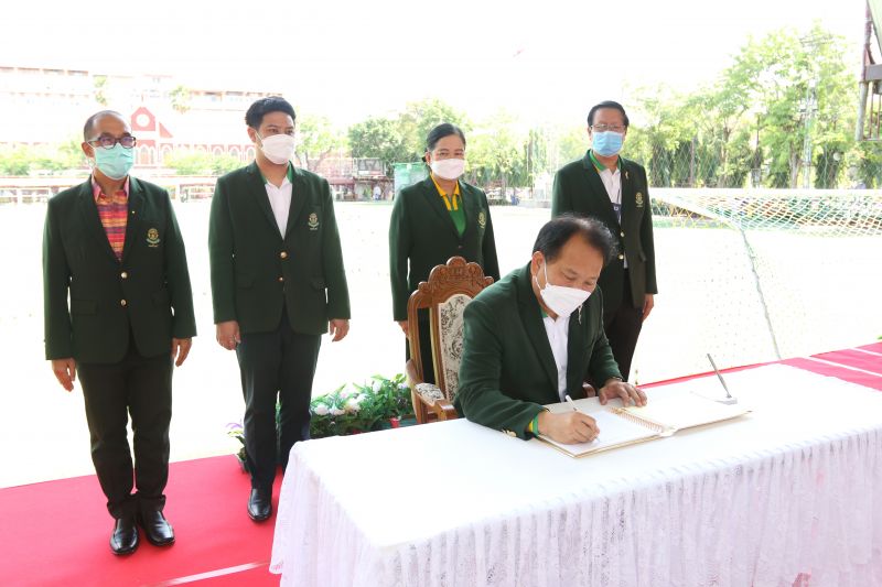 ร่วมลงนามถวายพระพรชัยมงคล เนื่องในวันคล้ายวันพระราชสมภพ  สมเด็จพระกนิษฐาธิราชเจ้า กรมสมเด็จพระเทพรัตนราชสุดาฯ