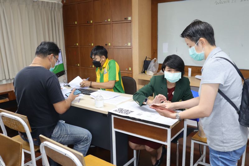 การมอบตัวนักเรียนรัะดับชั้น ม.1 และ ม.4 ประเภทห้องเรียนทั่วไป  ปีการศึกษา 2565
