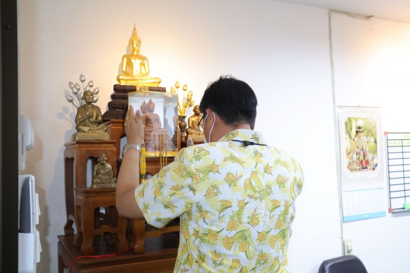 ชาวเทพศิรินทร์แสดงความยินดี กับ นายมงคล อินทรโชติ เนื่องในโอกาส ได้รับแต่งตั้งให้รักษาการในตำแหน่งผู้อำนวยการโรงเรียนวัดสระเกศ