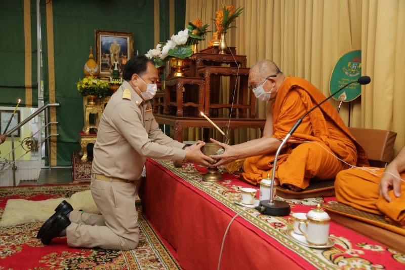 กิจกรรมทำบุญเนื่องในวันพระใหญ่ ตึกเทิดพระเกียรติ โรงเรียนเทพศิรินทร์