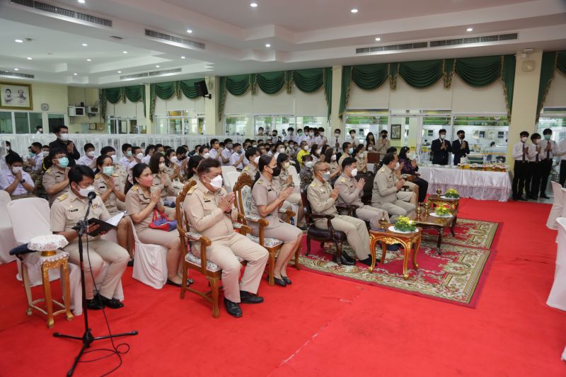 กิจกรรมทำบุญเนื่องในวันพระใหญ่ ตึกเทิดพระเกียรติ โรงเรียนเทพศิรินทร์