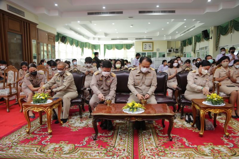 กิจกรรมทำบุญเนื่องในวันพระใหญ่ ตึกเทิดพระเกียรติ โรงเรียนเทพศิรินทร์