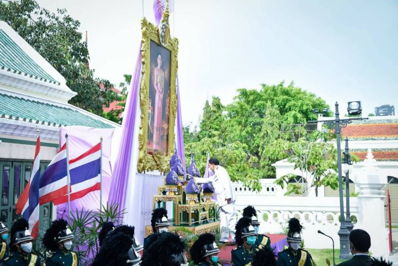 ผู้อำนวยการโรงเรียนเทพศิรินทร์ เข้าร่วมพิธีสวดเจริญพระพุทธมนต์ถวายเป็นพระราชกุศลเนื่องใน โอกาสวันเฉลิมพระชนมพรรษา สมเด็จพระนางเจ้าสุทิดา พัชรสุธาพิมลลักษณ พระบรมราชินี