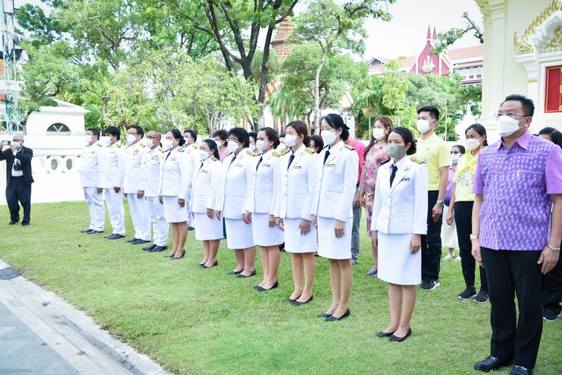ผู้อำนวยการโรงเรียนเทพศิรินทร์ เข้าร่วมพิธีสวดเจริญพระพุทธมนต์ถวายเป็นพระราชกุศลเนื่องใน โอกาสวันเฉลิมพระชนมพรรษา สมเด็จพระนางเจ้าสุทิดา พัชรสุธาพิมลลักษณ พระบรมราชินี