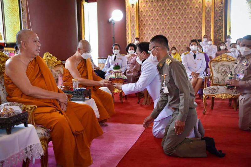 ผู้อำนวยการโรงเรียนเทพศิรินทร์ เข้าร่วมพิธีสวดเจริญพระพุทธมนต์ถวายเป็นพระราชกุศลเนื่องใน โอกาสวันเฉลิมพระชนมพรรษา สมเด็จพระนางเจ้าสุทิดา พัชรสุธาพิมลลักษณ พระบรมราชินี