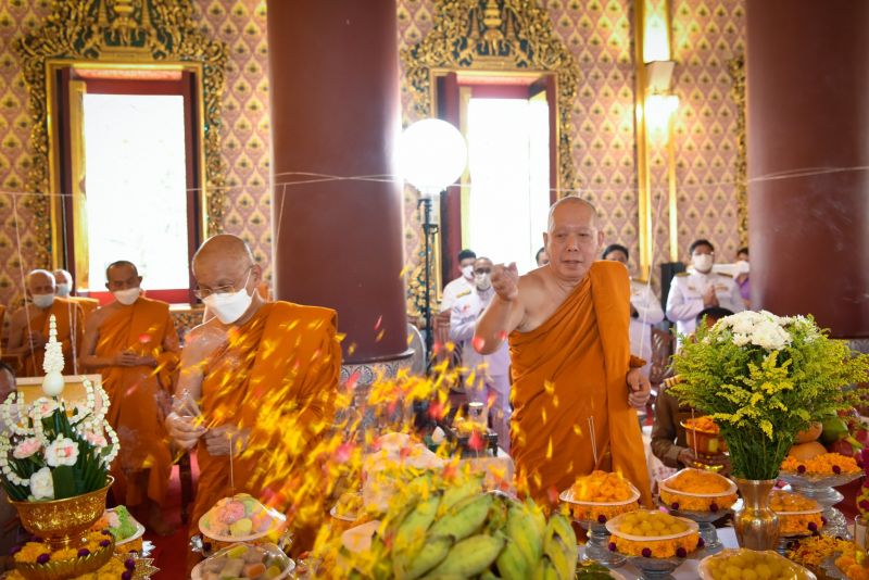 ผู้อำนวยการโรงเรียนเทพศิรินทร์ เข้าร่วมพิธีสวดเจริญพระพุทธมนต์ถวายเป็นพระราชกุศลเนื่องใน โอกาสวันเฉลิมพระชนมพรรษา สมเด็จพระนางเจ้าสุทิดา พัชรสุธาพิมลลักษณ พระบรมราชินี