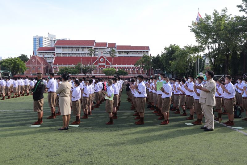 มอบรางวัลแก่นักเรียนที่สร้างชื่อเสียงให้แก่โรงเรียน ได้รับรางวัลชนะเลิศอันดับ 1 จากการแข่งขันคอร์ฟบอลชายหาด ชิงชนะเลิศแห่งประเทศไทย ครั้งที่ 1 
