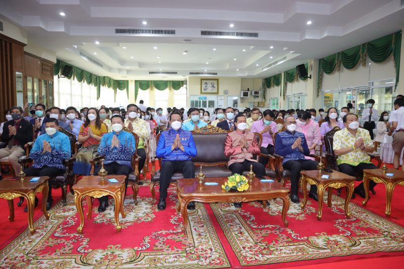 กิจกรรมทำบุญเนื่องในวันพระใหญ่ ตึกเทิดพระเกียรติ โรงเรียนเทพศิรินทร์