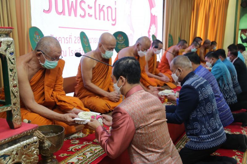 กิจกรรมทำบุญเนื่องในวันพระใหญ่ ตึกเทิดพระเกียรติ โรงเรียนเทพศิรินทร์