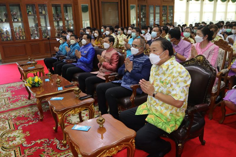 กิจกรรมทำบุญเนื่องในวันพระใหญ่ ตึกเทิดพระเกียรติ โรงเรียนเทพศิรินทร์