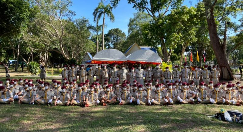 กองลูกเสือโรงเรียนเทพศิรินทร์ปฏิบัติหน้าที่ผู้ถวายธงในพิธีพระราชทานธงลูกเสือแห่งชาติ เนื่องในวันคล้ายวันสถาปนาคณะลูกเสือแห่งชาติ