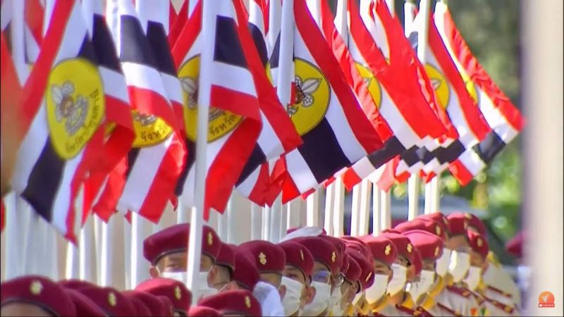 กองลูกเสือโรงเรียนเทพศิรินทร์ปฏิบัติหน้าที่ผู้ถวายธงในพิธีพระราชทานธงลูกเสือแห่งชาติ เนื่องในวันคล้ายวันสถาปนาคณะลูกเสือแห่งชาติ