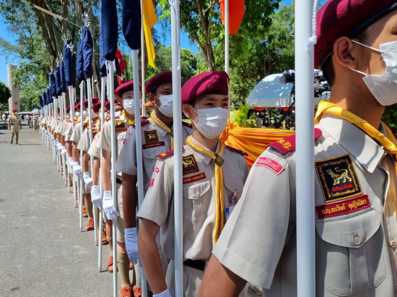 กองลูกเสือโรงเรียนเทพศิรินทร์ปฏิบัติหน้าที่ผู้ถวายธงในพิธีพระราชทานธงลูกเสือแห่งชาติ เนื่องในวันคล้ายวันสถาปนาคณะลูกเสือแห่งชาติ