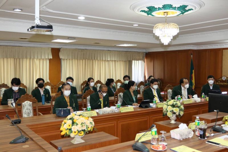 โรงเรียนเทพศิรินทร์ ให้การต้อนรับคณะกรรมการติดตามการดำเนินงานตามนโยบาย และจุดเน้นสำนักงานคณะกรรมการการศึกษาขั้นพื้นฐานกระทรวงศึกษาธิการและ สพม.กท 1