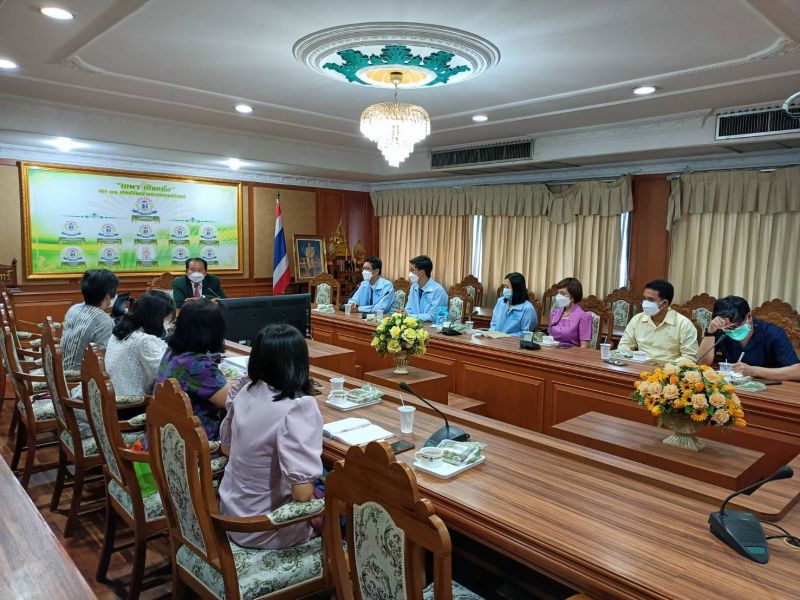 สำนักวิชาการและมาตรฐานการศึกษา สำนักงานคณะกรรมการการศึกษาขั้นพื้นฐาน และ ผู้อำนวยการโรงเรียนชิโนรสวิทยาลัย พร้อมด้วยคณะผู้บริหาร เข้าศึกษาดูงานโรงเรียนเทพศิรินทร์