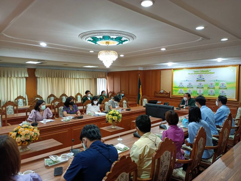 สำนักวิชาการและมาตรฐานการศึกษา สำนักงานคณะกรรมการการศึกษาขั้นพื้นฐาน และ ผู้อำนวยการโรงเรียนชิโนรสวิทยาลัย พร้อมด้วยคณะผู้บริหาร เข้าศึกษาดูงานโรงเรียนเทพศิรินทร์
