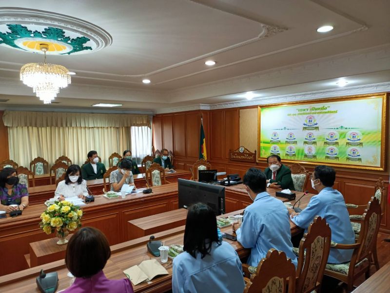 สำนักวิชาการและมาตรฐานการศึกษา สำนักงานคณะกรรมการการศึกษาขั้นพื้นฐาน และ ผู้อำนวยการโรงเรียนชิโนรสวิทยาลัย พร้อมด้วยคณะผู้บริหาร เข้าศึกษาดูงานโรงเรียนเทพศิรินทร์