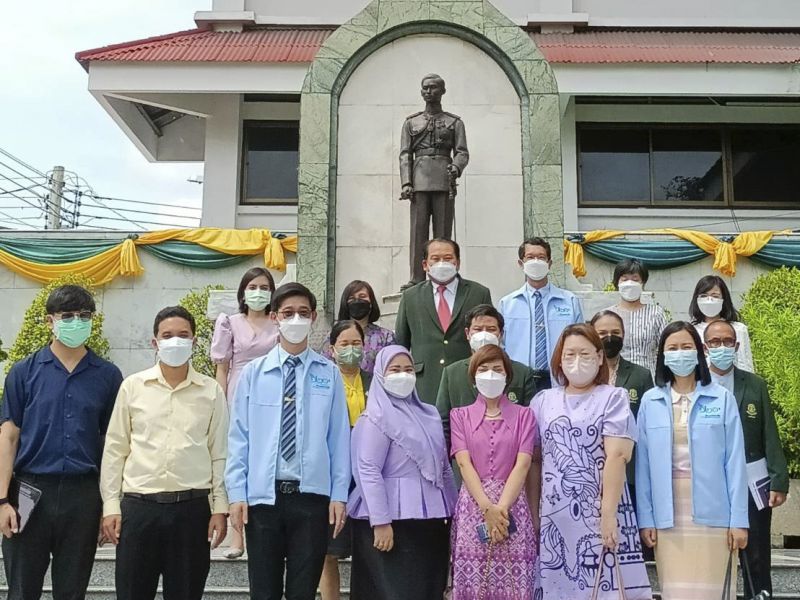 สำนักวิชาการและมาตรฐานการศึกษา สำนักงานคณะกรรมการการศึกษาขั้นพื้นฐาน และ ผู้อำนวยการโรงเรียนชิโนรสวิทยาลัย พร้อมด้วยคณะผู้บริหาร เข้าศึกษาดูงานโรงเรียนเทพศิรินทร์