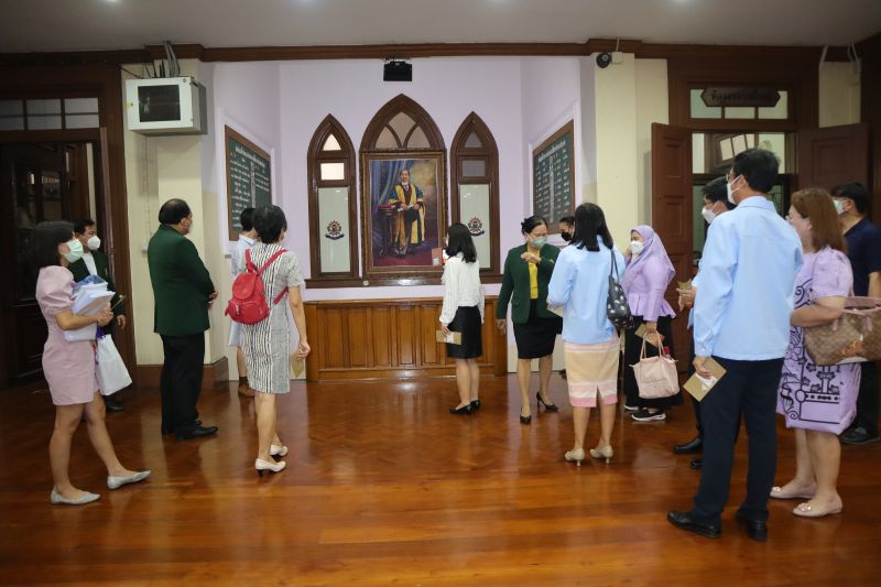 สำนักวิชาการและมาตรฐานการศึกษา สำนักงานคณะกรรมการการศึกษาขั้นพื้นฐาน และ ผู้อำนวยการโรงเรียนชิโนรสวิทยาลัย พร้อมด้วยคณะผู้บริหาร เข้าศึกษาดูงานโรงเรียนเทพศิรินทร์