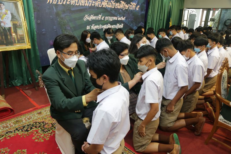 โรงเรียนเทพศิรินทร์ จัดกิจกรรมพิธีประดับเข็ม  แก่นักเรียนระดับชั้น ม.5 ปีการศึกษา 2565 รุ่น 138