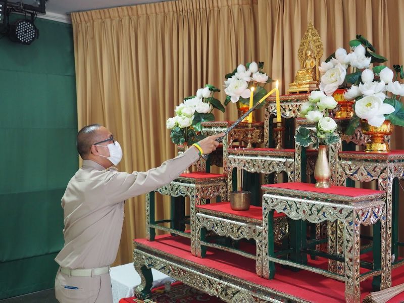 กิจกรรมทำบุญเนื่องในวันพระใหญ่ ตึกเทิดพระเกียรติ โรงเรียนเทพศิรินทร์