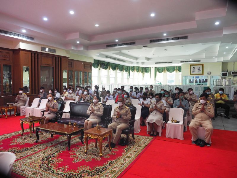 กิจกรรมทำบุญเนื่องในวันพระใหญ่ ตึกเทิดพระเกียรติ โรงเรียนเทพศิรินทร์
