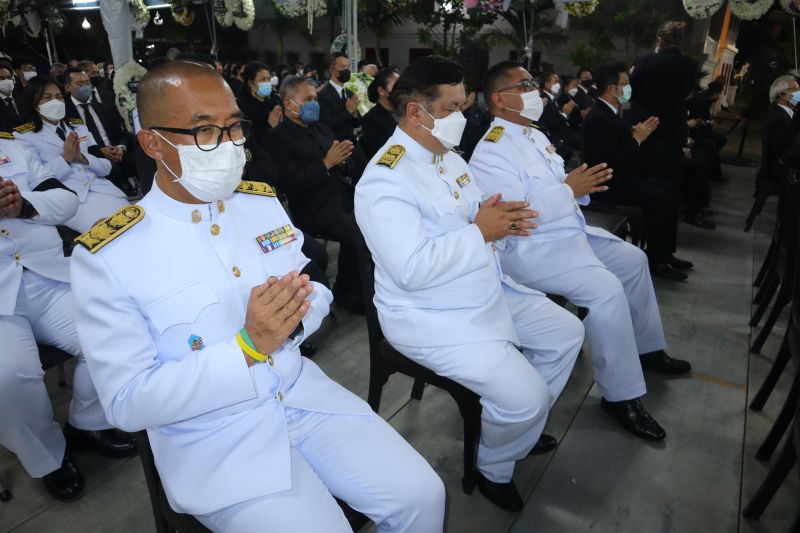 ร่วมพิธีสวดพระอภิธรรม หม่อมเจ้าภีศเดช รัชนี อดีตประธานมูลนิธิโครงการหลวง