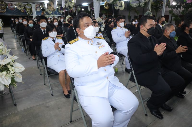 ร่วมพิธีสวดพระอภิธรรม หม่อมเจ้าภีศเดช รัชนี อดีตประธานมูลนิธิโครงการหลวง