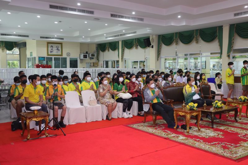 กิจกรรมทำบุญเนื่องในวันพระใหญ่ ณ ห้องประชุมเทิดพระเกียรติ โรงเรียนเทพศิรินทร์