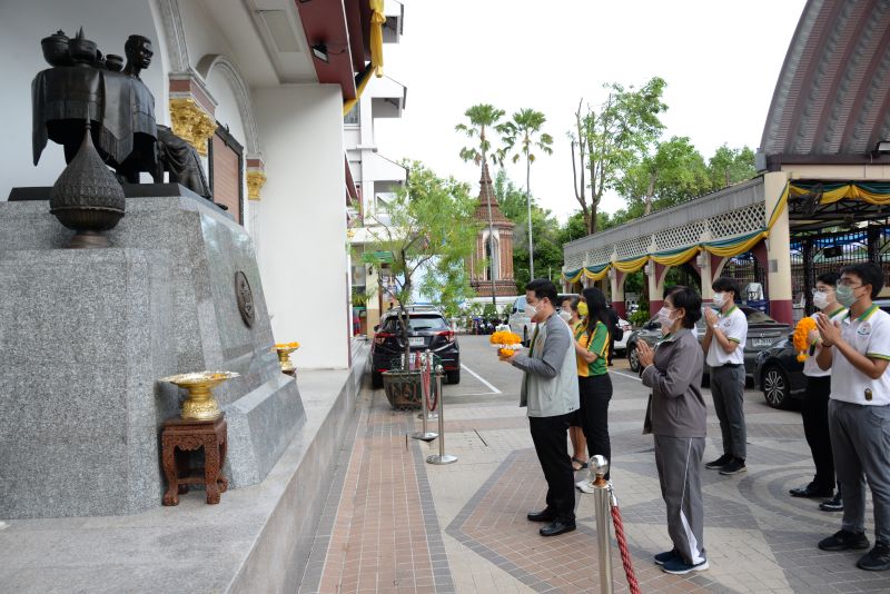 กิจกรรมทำบุญเนื่องในวันพระใหญ่ ณ ห้องประชุมเทิดพระเกียรติ โรงเรียนเทพศิรินทร์