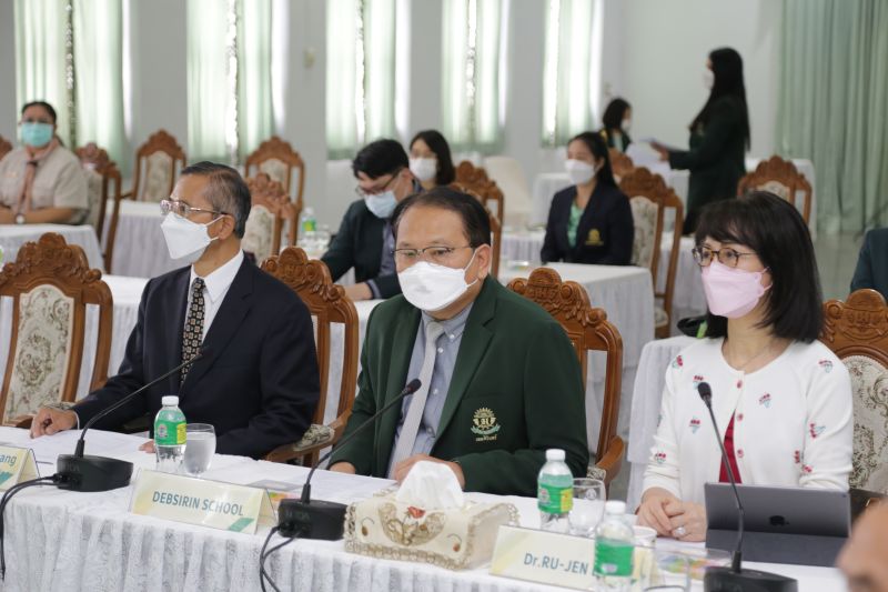 พิธีลงนามข้อตกลง ระหว่างโรงเรียนเทพศิรินทร์และโรงเรียนในเครือข่ายเทพศิรินทร์  กับ มหาวิทยาลัย หลงฮั่ว เค่อ จี้ ประเทศไต้หวัน
