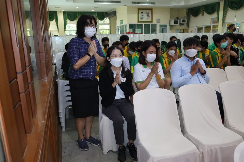 กิจกรรมทำบุญเนื่องในวันพระใหญ่ ณ ห้องประชุมเทิดพระเกียรติ โรงเรียนเทพศิรินทร์