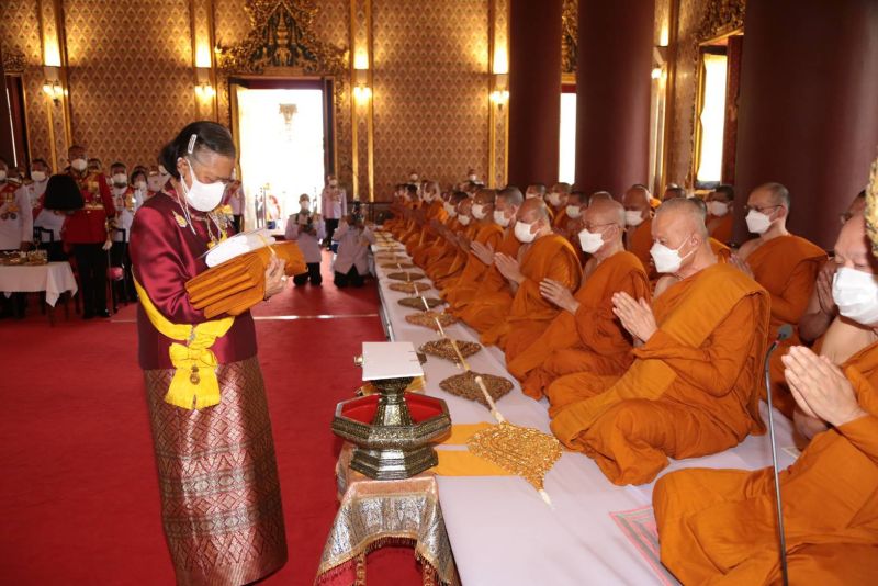 สมเด็จพระกนิษฐาธิราชเจ้า กรมสมเด็จพระเทพรัตนราชสุดาฯ เสด็จพระราชดำเนินในการพระราชพิธีทรงบำเพ็ญพระราชกุศลถวายผ้าพระกฐิน