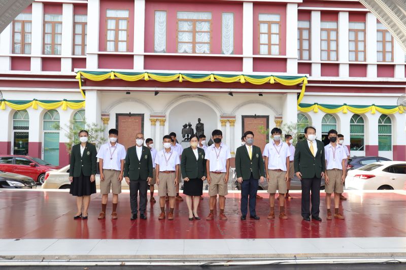 ทีมฟุตบอล โรงเรียนเทพศิรินทร์ ได้รับรางวัลรองชนะเลิศอันดับ 1 จากการแข่งขัน รายการ MOL SuperMark Football Festival U15