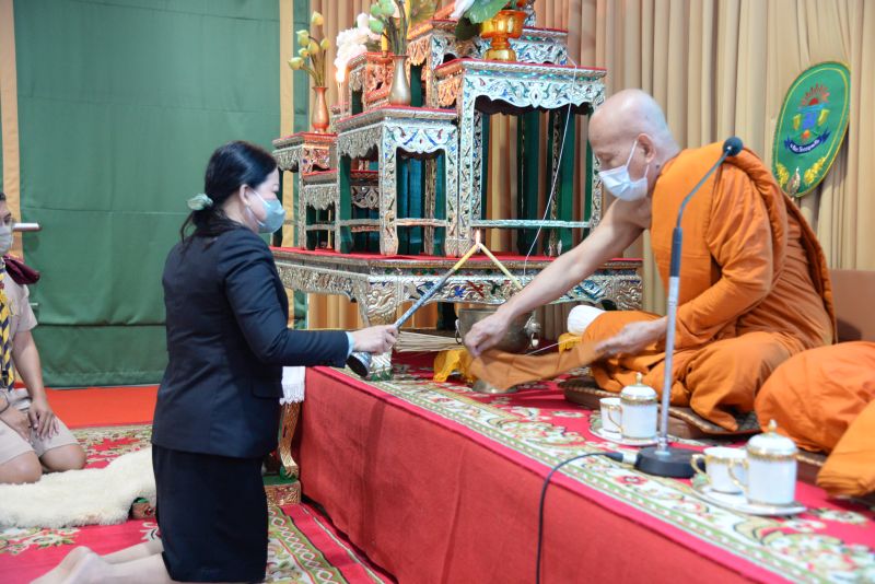 กิจกรรมทำบุญเนื่องในวันพระใหญ่ ณ ห้องประชุมเทิดพระเกียรติ โรงเรียนเทพศิรินทร์