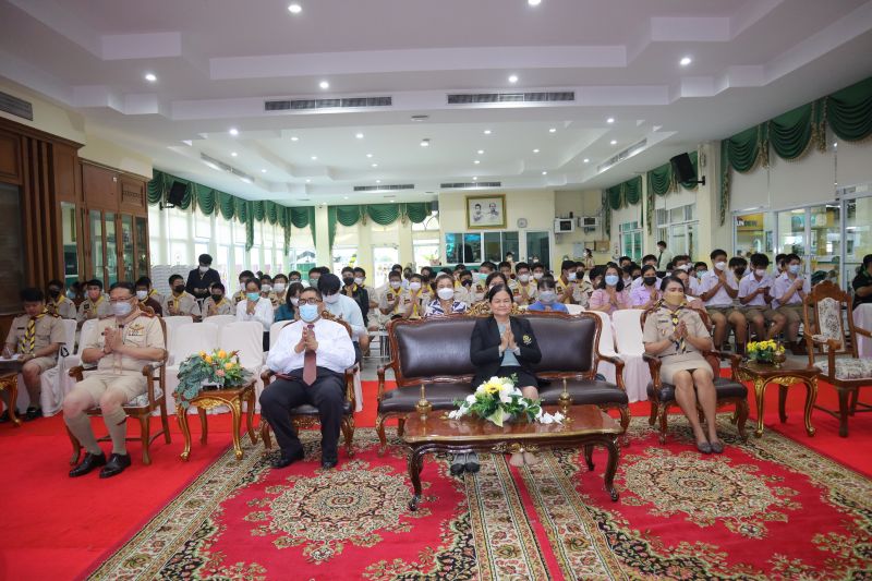 กิจกรรมทำบุญเนื่องในวันพระใหญ่ ณ ห้องประชุมเทิดพระเกียรติ โรงเรียนเทพศิรินทร์