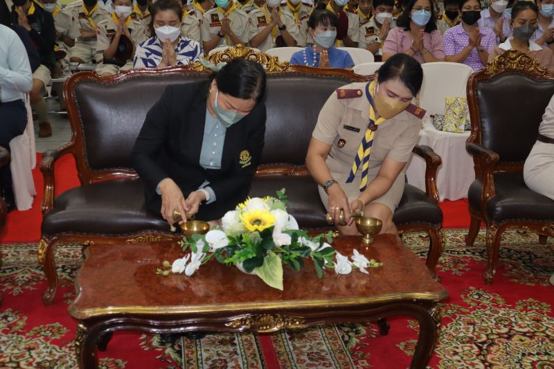 กิจกรรมทำบุญเนื่องในวันพระใหญ่ ณ ห้องประชุมเทิดพระเกียรติ โรงเรียนเทพศิรินทร์