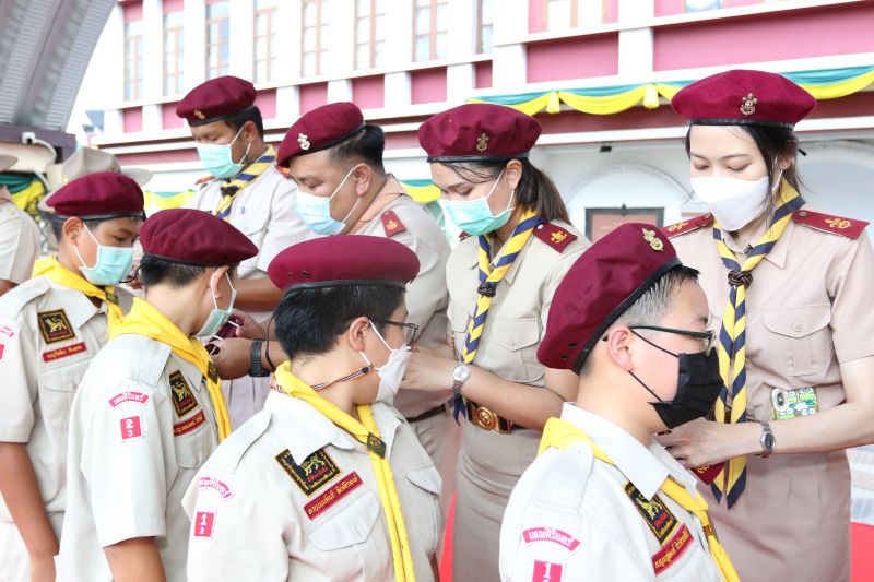 พิธีประดับบ่าและเข้าประจำกองลูกเสือสามัญรุ่นใหญ่ (ม.1) ประจำปีการศึกษา 2565