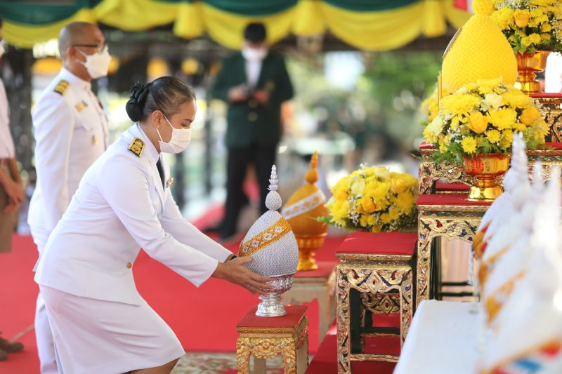 พิธีน้อมรำลึกในพระมหากรุณาธิคุณ เนื่องในวันคล้ายวันพระราชสมภพ  ในหลวงรัชกาลที่ 9 วันชาติ และ วันพ่อแห่งชาติ