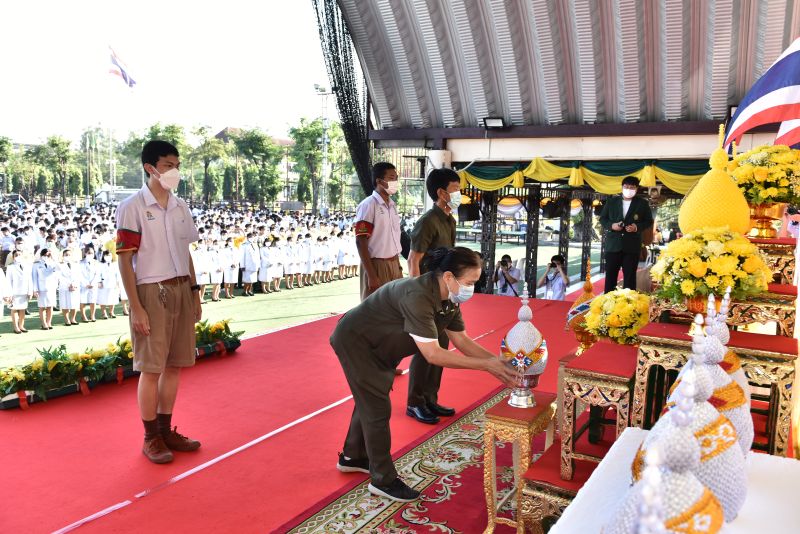 พิธีน้อมรำลึกในพระมหากรุณาธิคุณ เนื่องในวันคล้ายวันพระราชสมภพ  ในหลวงรัชกาลที่ 9 วันชาติ และ วันพ่อแห่งชาติ