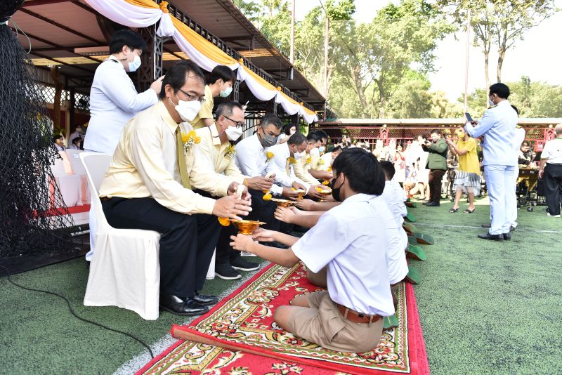 โรงเรียนเทพศิรินทร์ จัดกิจกรรมเทิดพระคุณพ่อ  เนื่องในวันคล้ายวันพระราชสมภพ ในหลวงรัชกาลที่ 9 วันชาติ และ วันพ่อแห่งชาติ