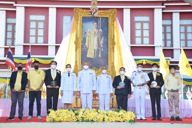 โรงเรียนเทพศิรินทร์ จัดกิจกรรมเทิดพระคุณพ่อ  เนื่องในวันคล้ายวันพระราชสมภพ ในหลวงรัชกาลที่ 9 วันชาติ และ วันพ่อแห่งชาติ
