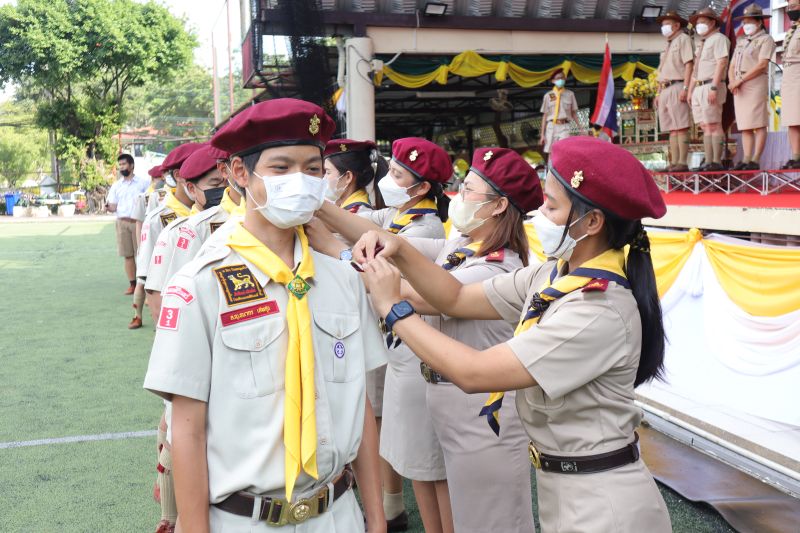 พิธีประดับบ่าและเข้าประจำกองลูกเสือสามัญรุ่นใหญ่ (ม.2) ประจำปีการศึกษา 2565