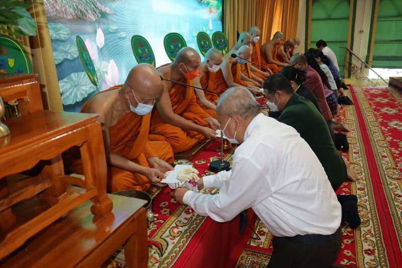 กิจกรรมทำบุญเนื่องในวันพระใหญ่ ณ ห้องประชุมเทิดพระเกียรติ โรงเรียนเทพศิรินทร์