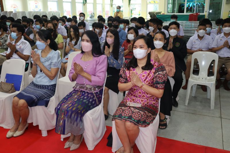 กิจกรรมทำบุญเนื่องในวันพระใหญ่ ณ ห้องประชุมเทิดพระเกียรติ โรงเรียนเทพศิรินทร์