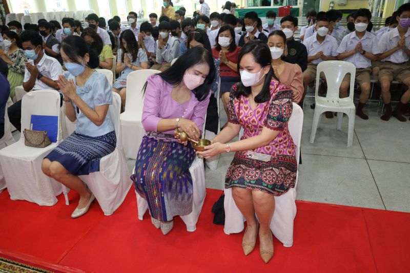 กิจกรรมทำบุญเนื่องในวันพระใหญ่ ณ ห้องประชุมเทิดพระเกียรติ โรงเรียนเทพศิรินทร์
