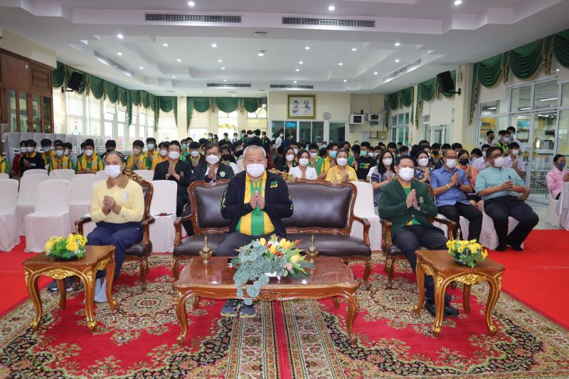 กิจกรรมทำบุญเนื่องในวันพระใหญ่ ณ ห้องประชุมเทิดพระเกียรติ โรงเรียนเทพศิรินทร์
