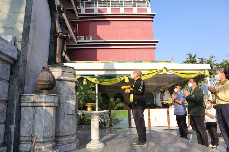 กิจกรรมทำบุญเนื่องในวันพระใหญ่ ณ ห้องประชุมเทิดพระเกียรติ โรงเรียนเทพศิรินทร์
